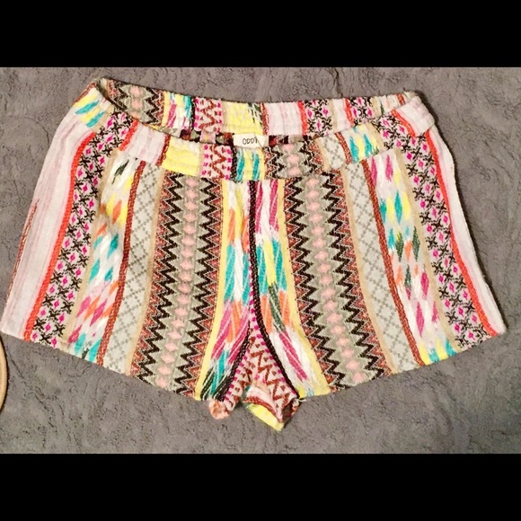 Boutique shorts stripe size large - Picture 2 of 4